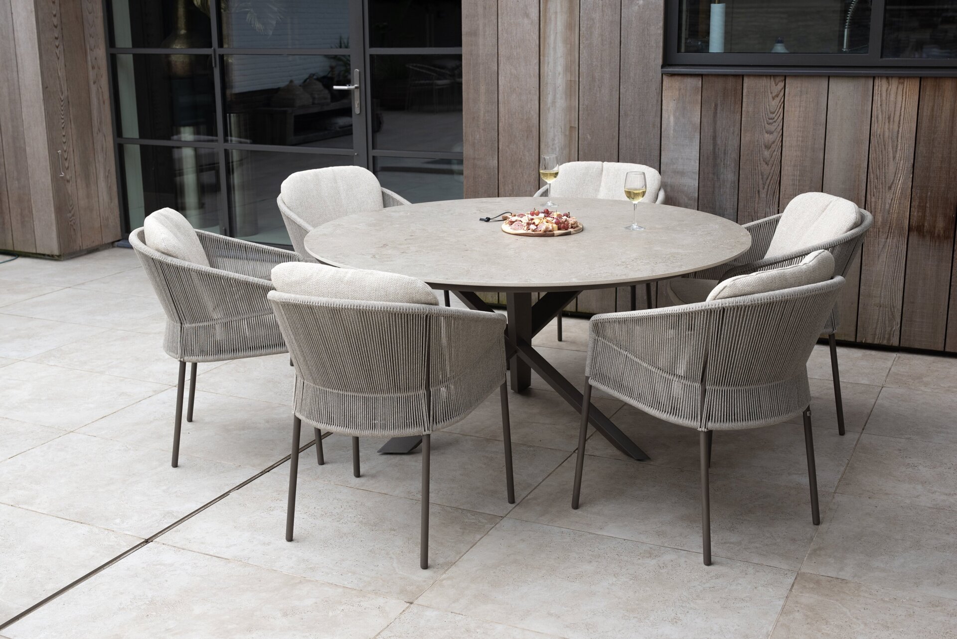 Florence dining set terre with Prado table 05.jpg
