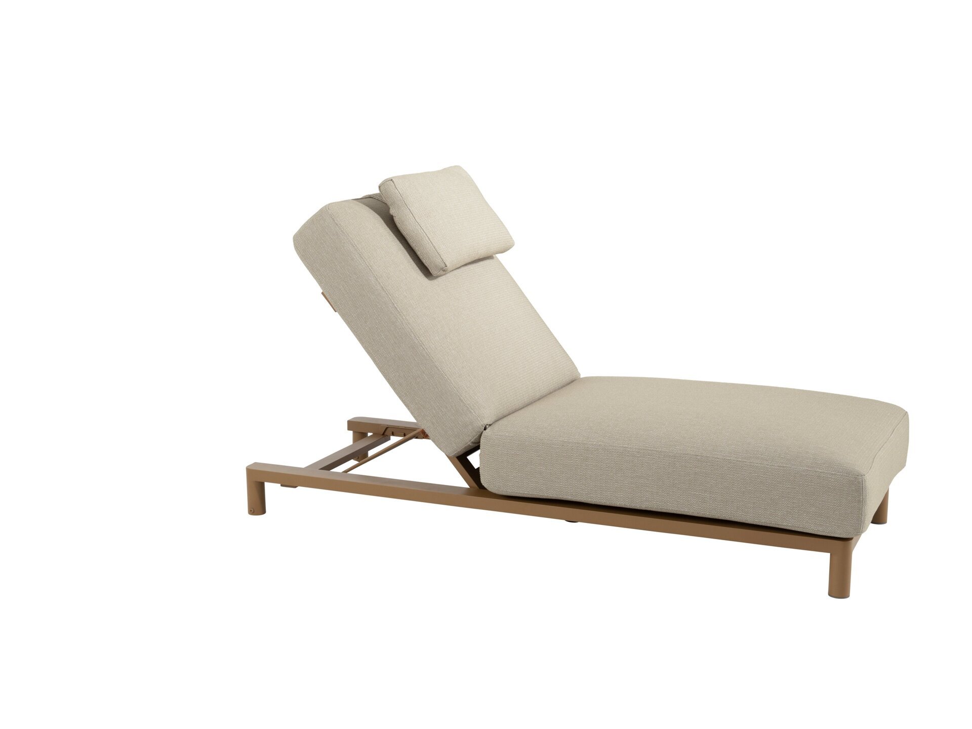 17271_ Madeira sunbed with cushion and head support amber 01.jpg