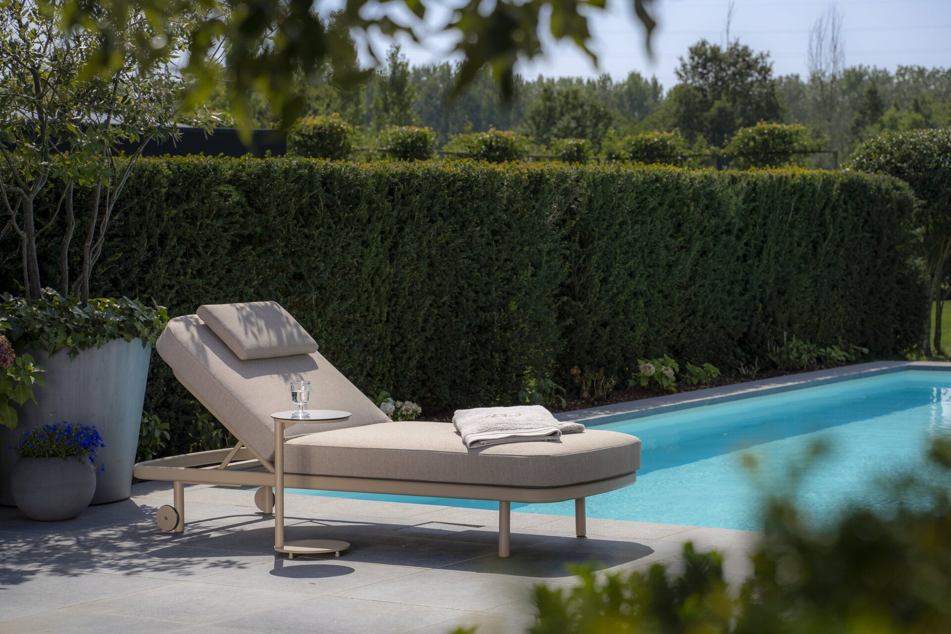 Milano sunbed latte 01 (1).jpg