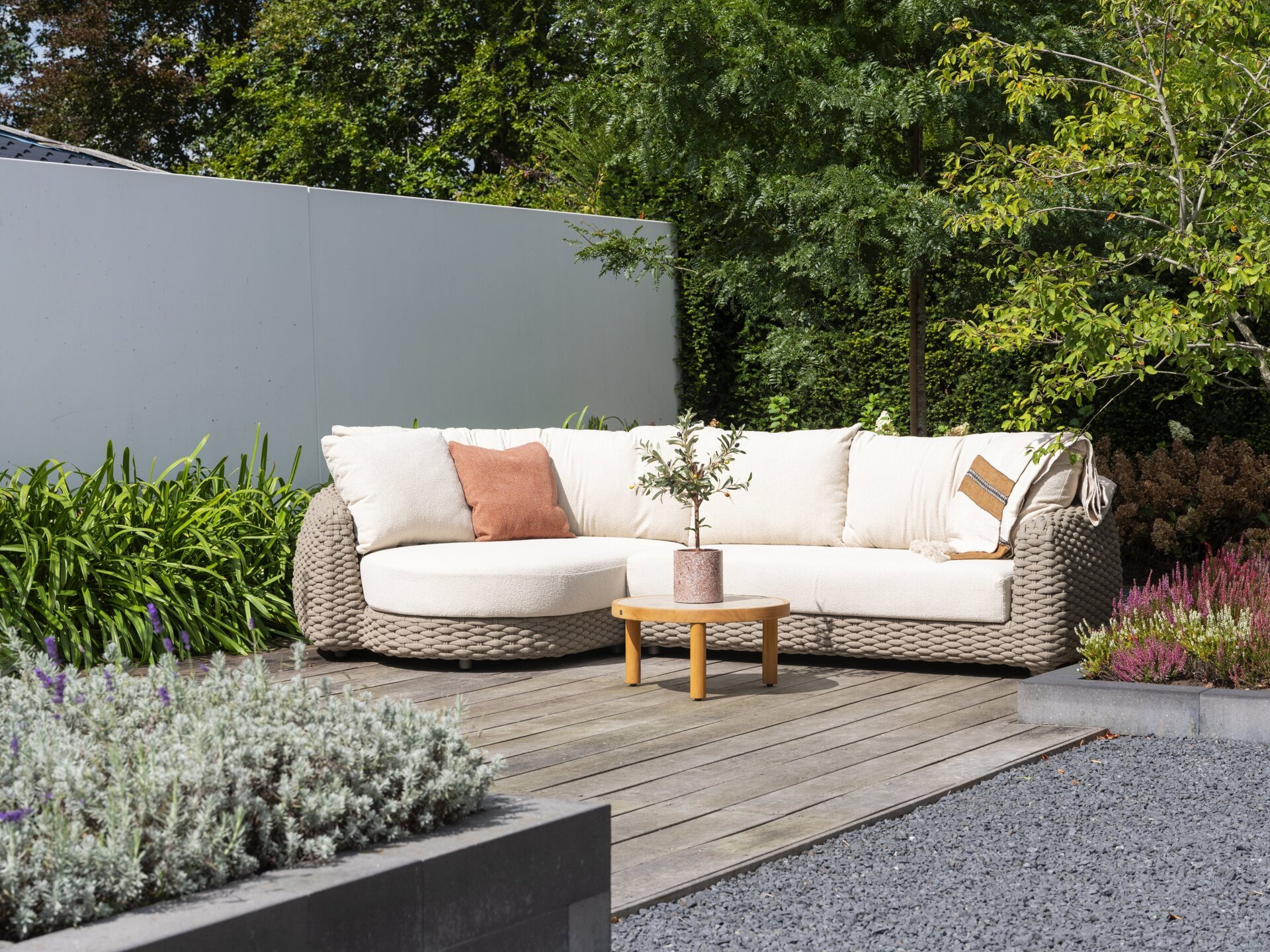 Maxime modular chaise lounge set with Finn ceramic table 60cm outdoor 01