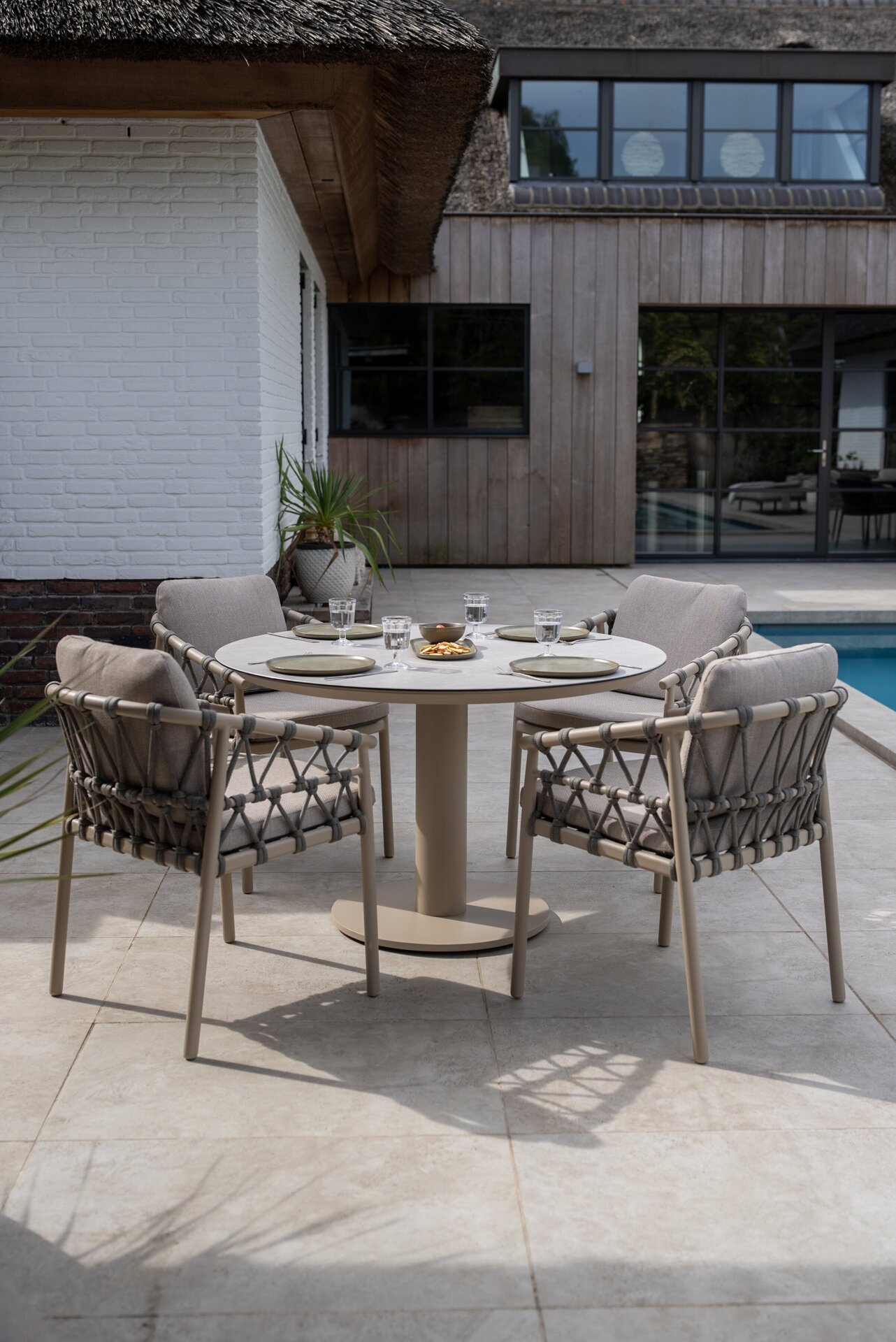 Piacenza dining set with Sarah table 02.jpg