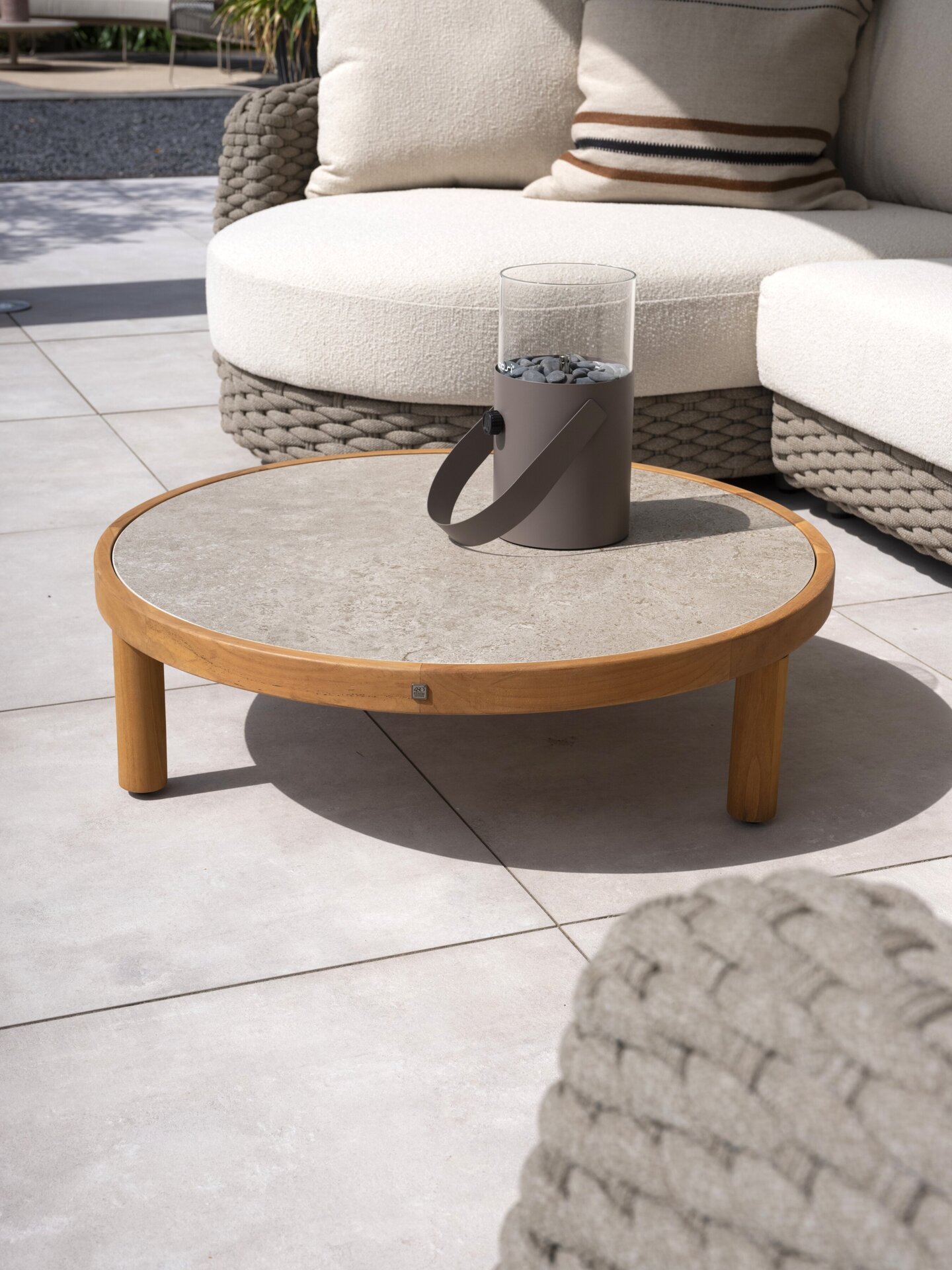 Maxime modular chaise lounge set with living chair and Finn ceramic table 60cm detail 05.jpg