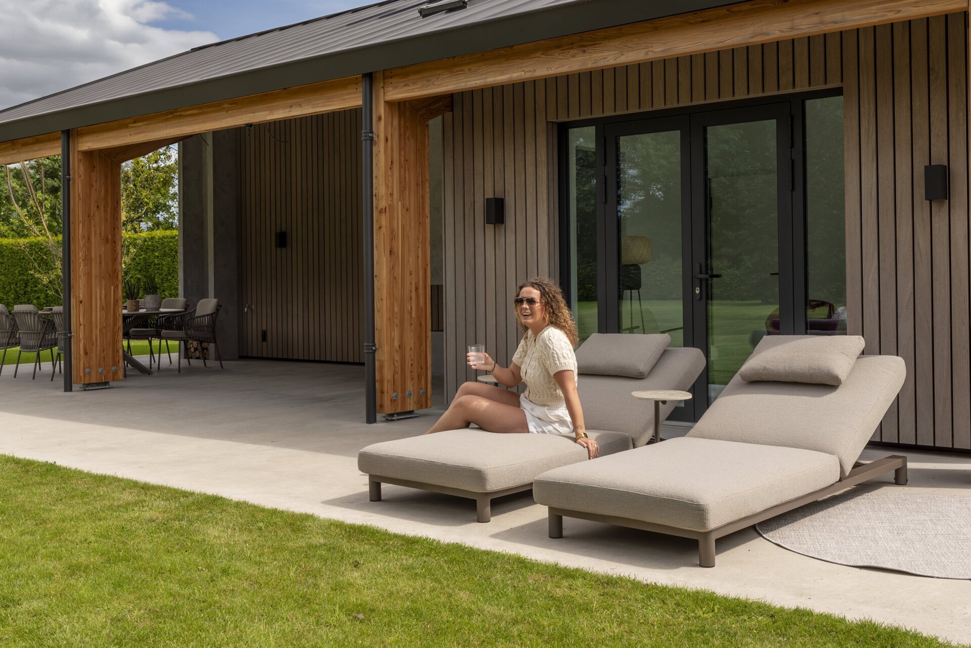 Madeira sunbeds Terre with Sofie support tables _ 05.jpg